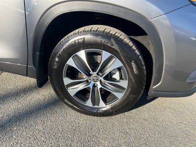 2025 Toyota Highlander XLE