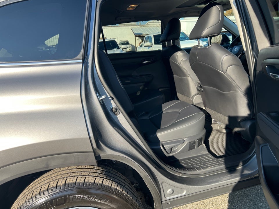 2025 Toyota Highlander XLE