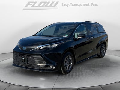 2025 Toyota Sienna XLE 8 Passenger