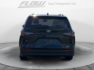 2025 Toyota Sienna XLE 8 Passenger