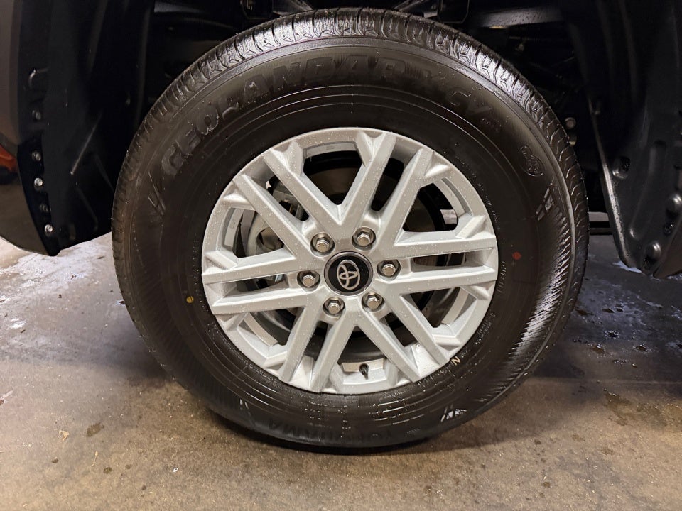 2026 Toyota Tundra SR5 CrewMax 5.5' Bed