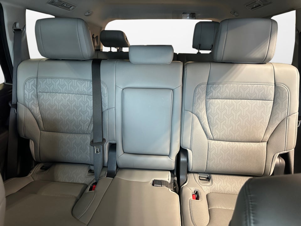 2023 Toyota Sequoia SR5