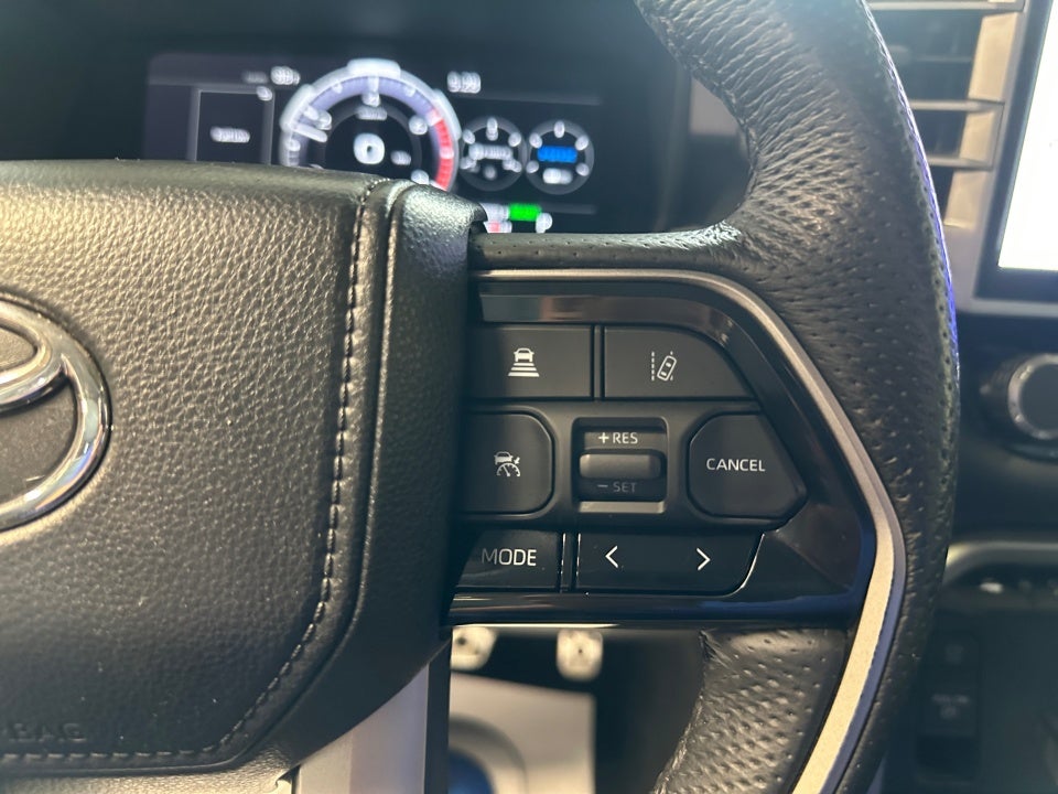 2023 Toyota Sequoia SR5