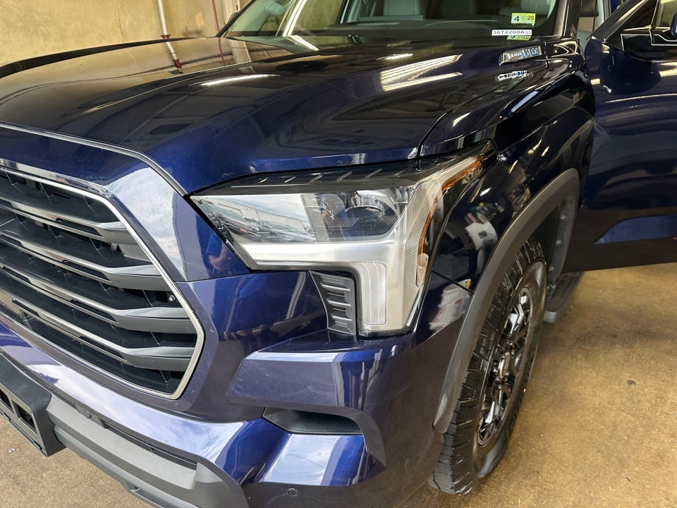 2023 Toyota Sequoia SR5