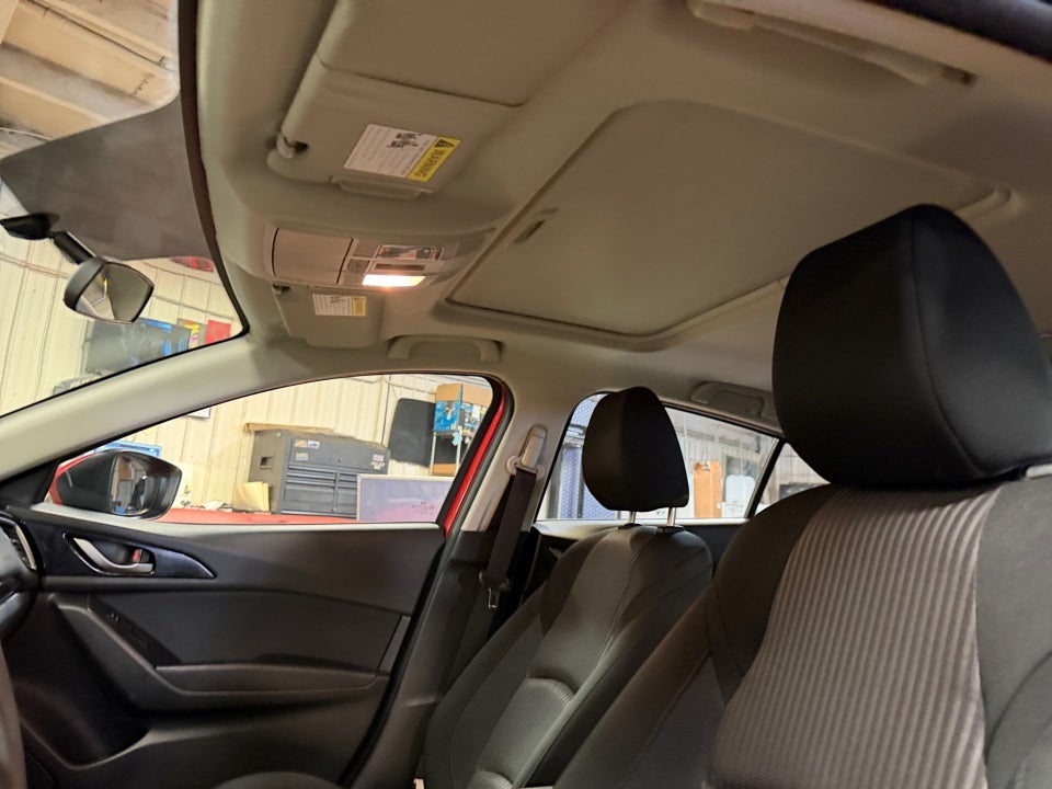 2015 Mazda Mazda3 Hatchback i Touring