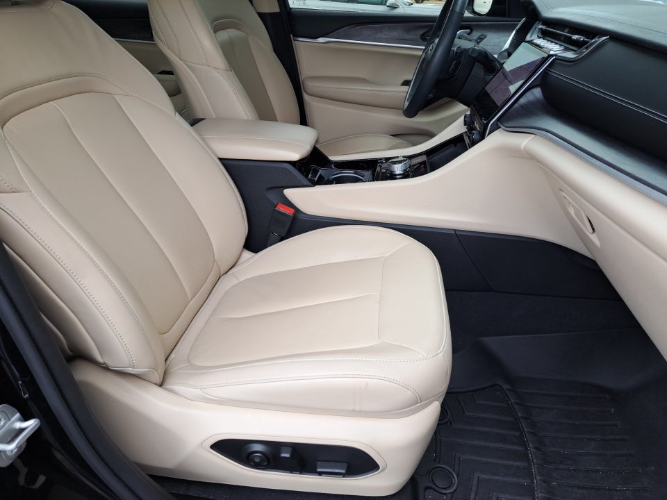 2022 Jeep Grand Cherokee L Limited 4x4