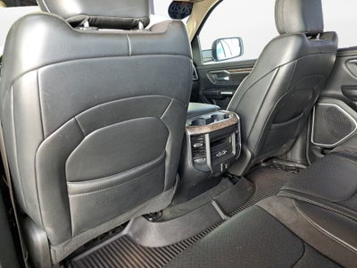 2020 RAM 1500 Laramie Crew Cab 4x4 6'4" Box