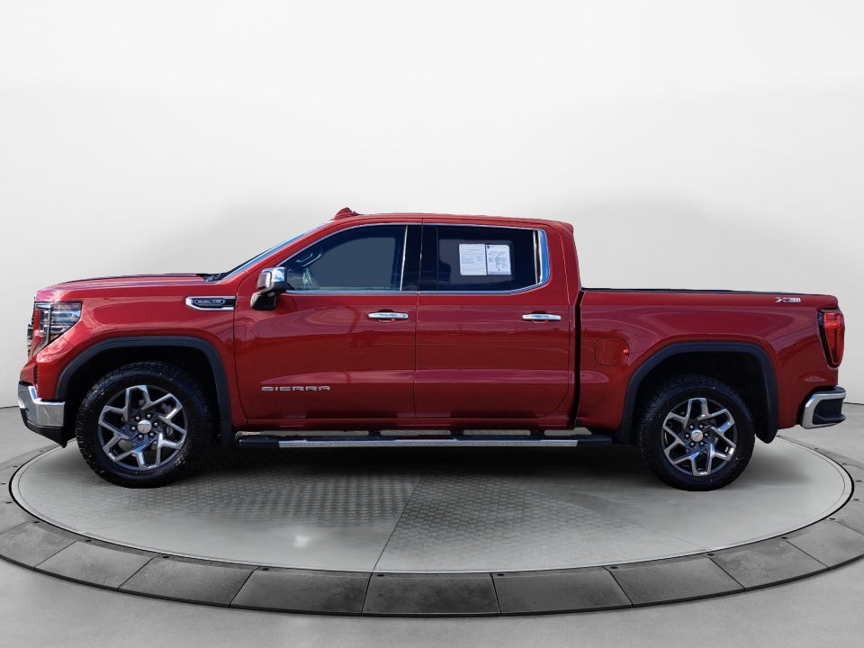 2022 GMC Sierra 1500 4WD Crew Cab Short Box SLT