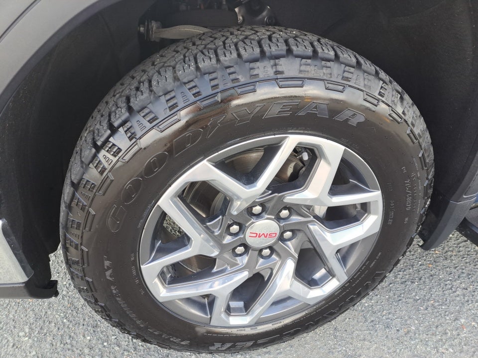 2024 GMC Sierra 1500 4WD Crew Cab Short Box SLT