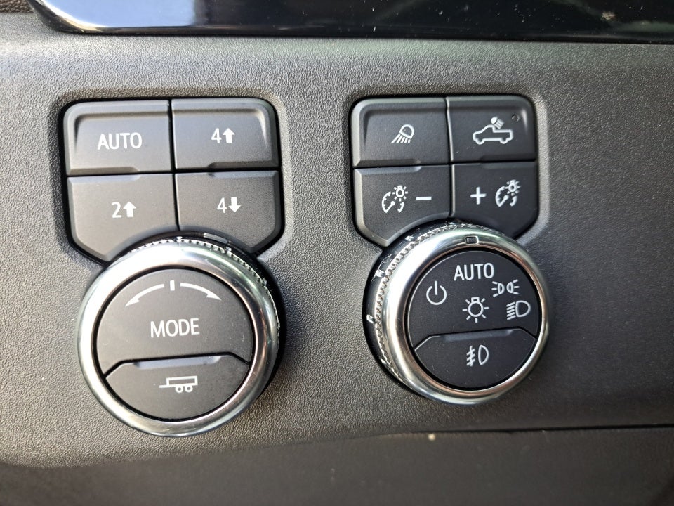 2024 GMC Sierra 1500 4WD Crew Cab Short Box SLT