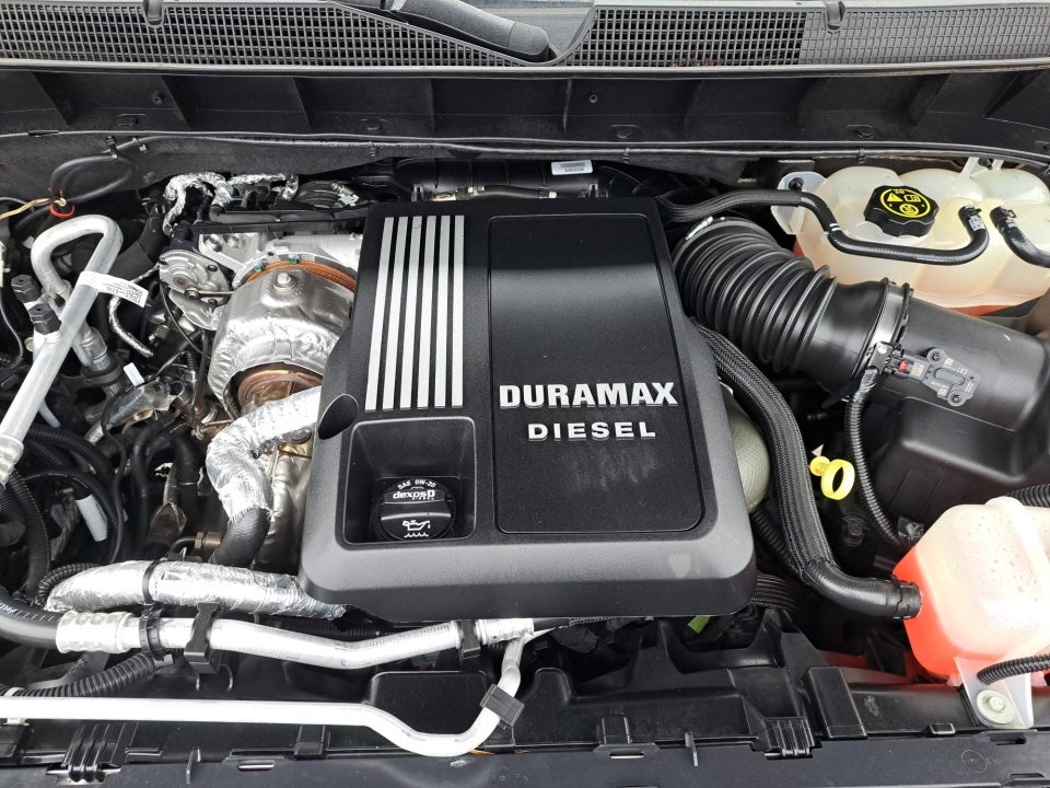 2022 Chevrolet Silverado 1500 4WD Crew Cab Short Bed RST