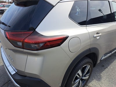 2021 Nissan Rogue Platinum FWD