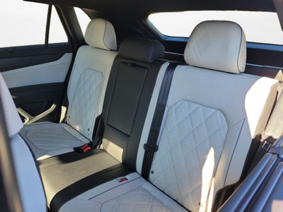 2025 Volkswagen Atlas Cross Sport 2.0T SEL Premium R-Line