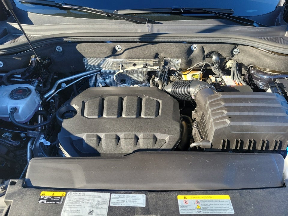 2025 Volkswagen Atlas Cross Sport 2.0T SEL Premium R-Line