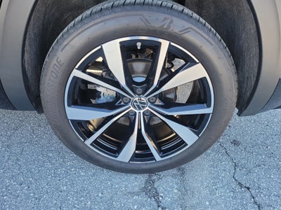 2025 Volkswagen Atlas Cross Sport 2.0T SEL Premium R-Line