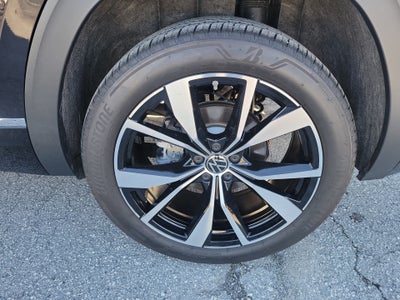 2025 Volkswagen Atlas Cross Sport 2.0T SEL Premium R-Line