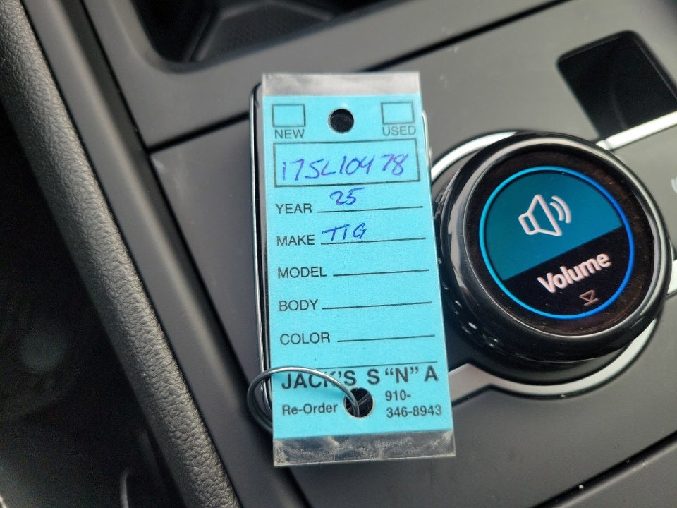 2025 Volkswagen Tiguan 2.0T SE