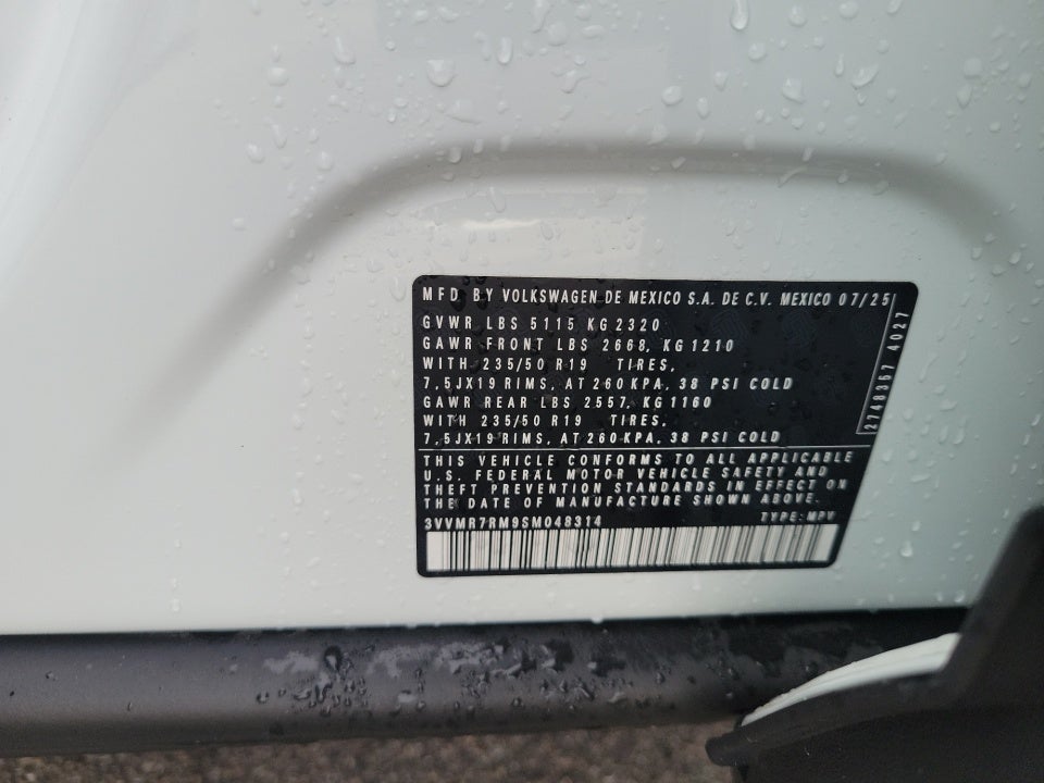 2025 Volkswagen Tiguan 2.0T SE