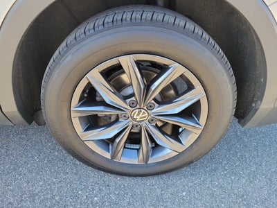 2023 Volkswagen Tiguan 2.0T SE