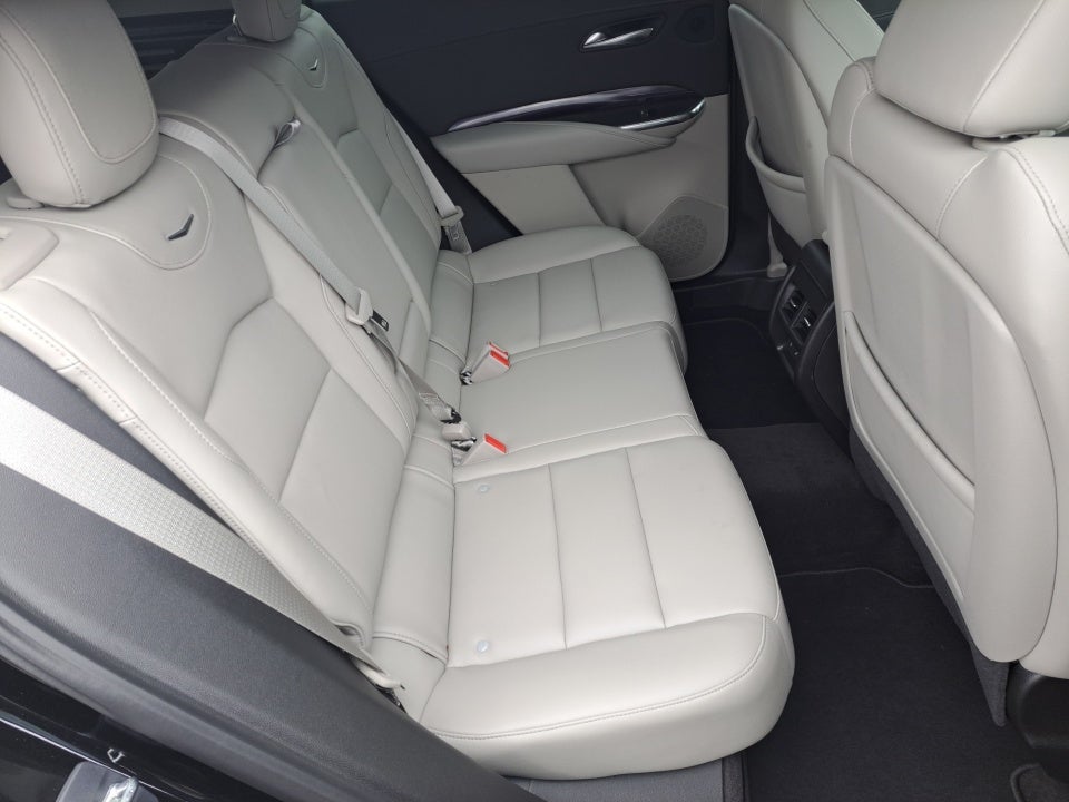 2023 Cadillac XT4 AWD Luxury