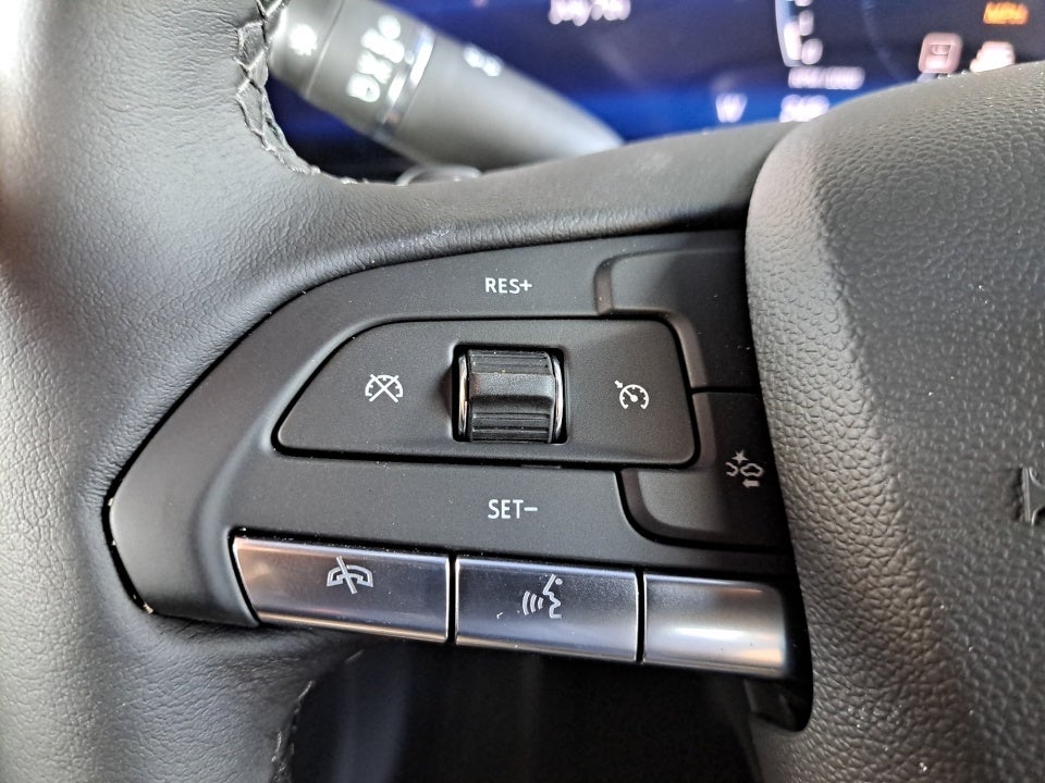 2025 Cadillac XT4 AWD Premium Luxury