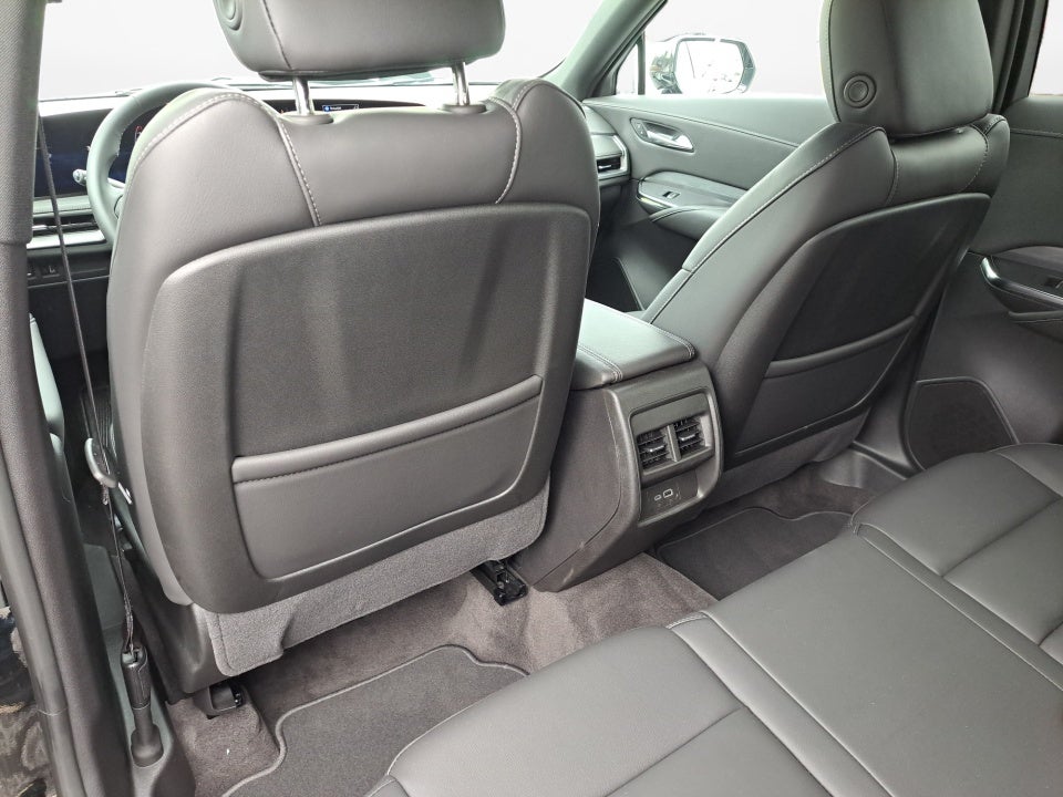 2025 Cadillac XT4 AWD Premium Luxury