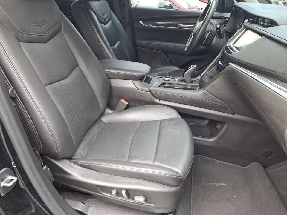 2022 Cadillac XT5 AWD Sport