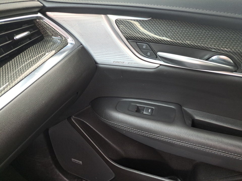 2022 Cadillac XT5 AWD Sport