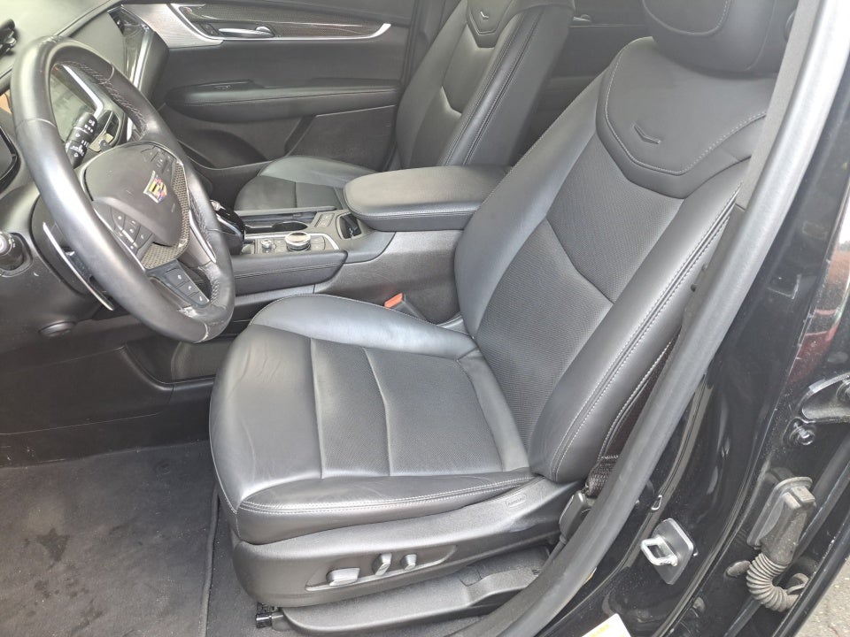 2022 Cadillac XT5 AWD Sport