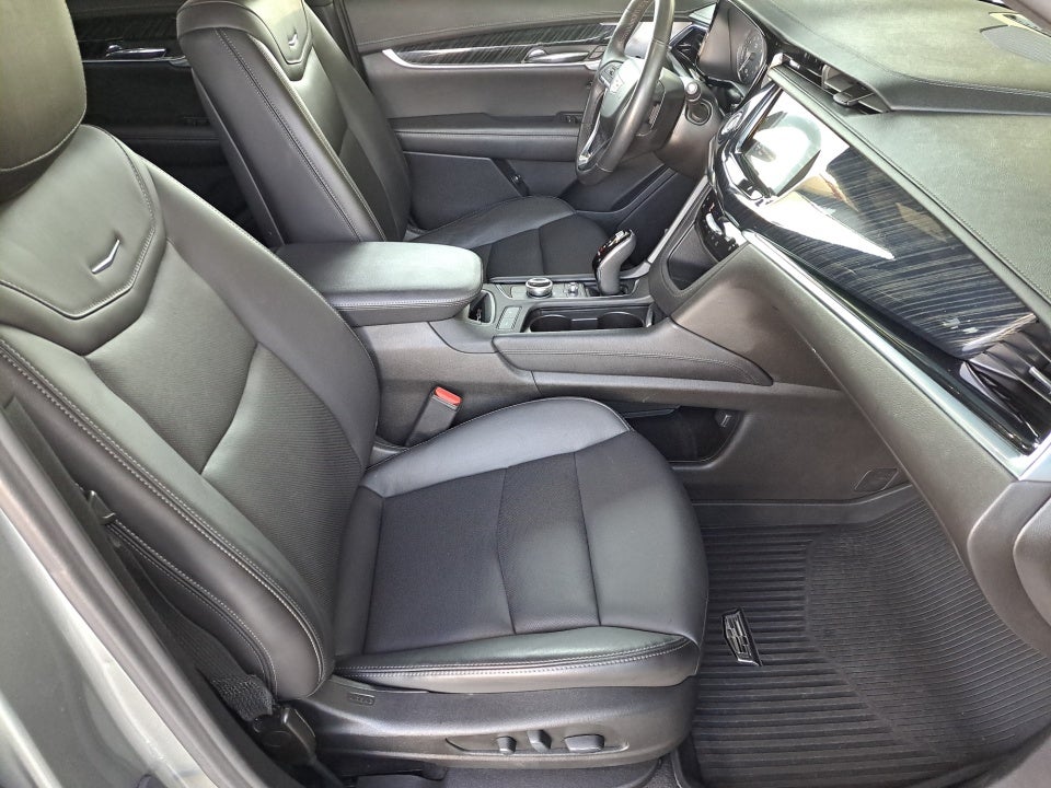 2024 Cadillac XT6 FWD Premium Luxury