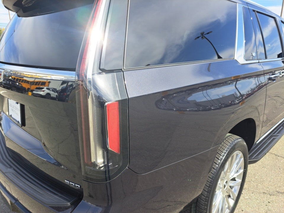 2022 Cadillac Escalade ESV 4WD Premium Luxury