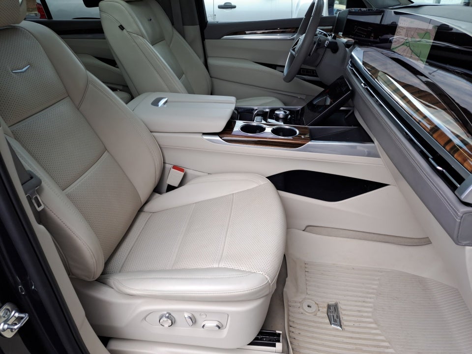 2025 Cadillac Escalade ESV Sport Platinum