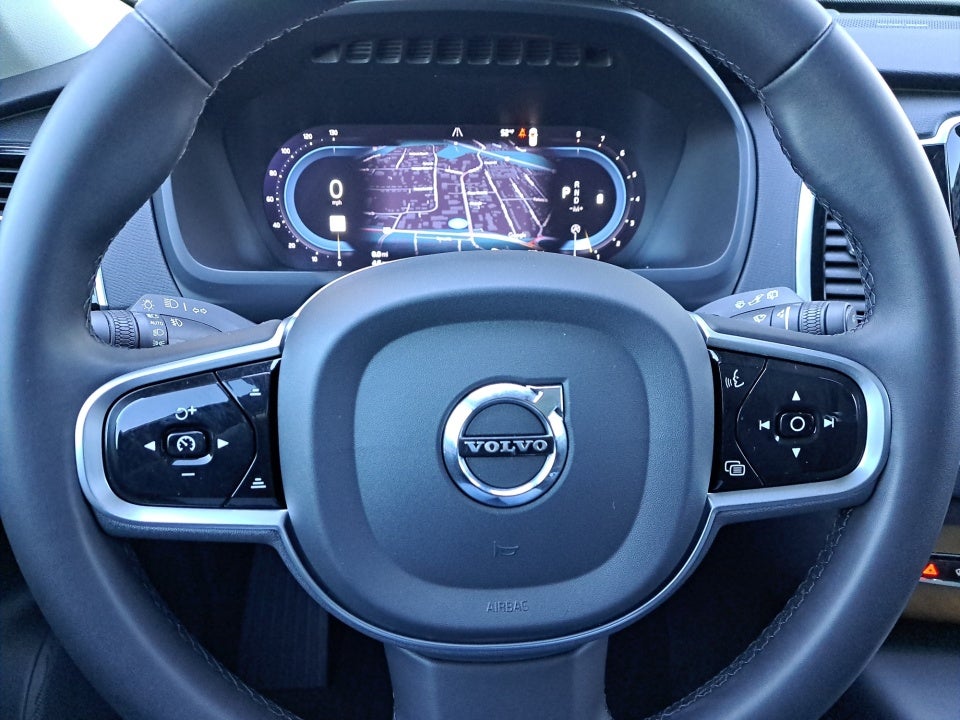 2023 Volvo XC90 B6 Plus 6-Seater