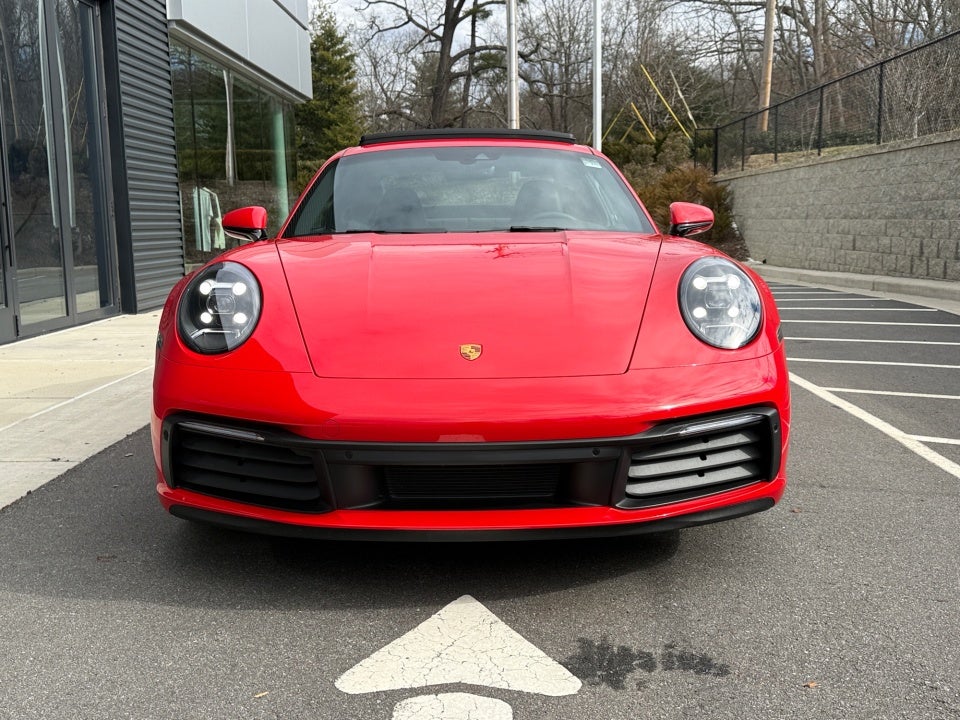 2022 Porsche 911 Carrera