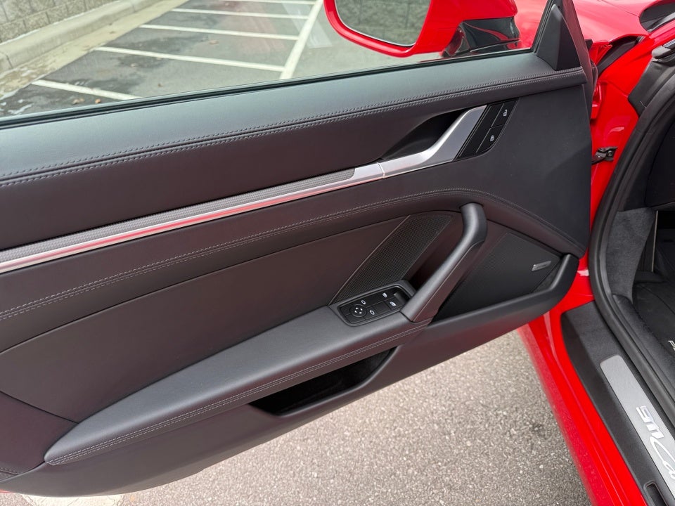 2022 Porsche 911 Carrera