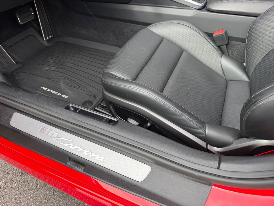 2022 Porsche 911 Carrera