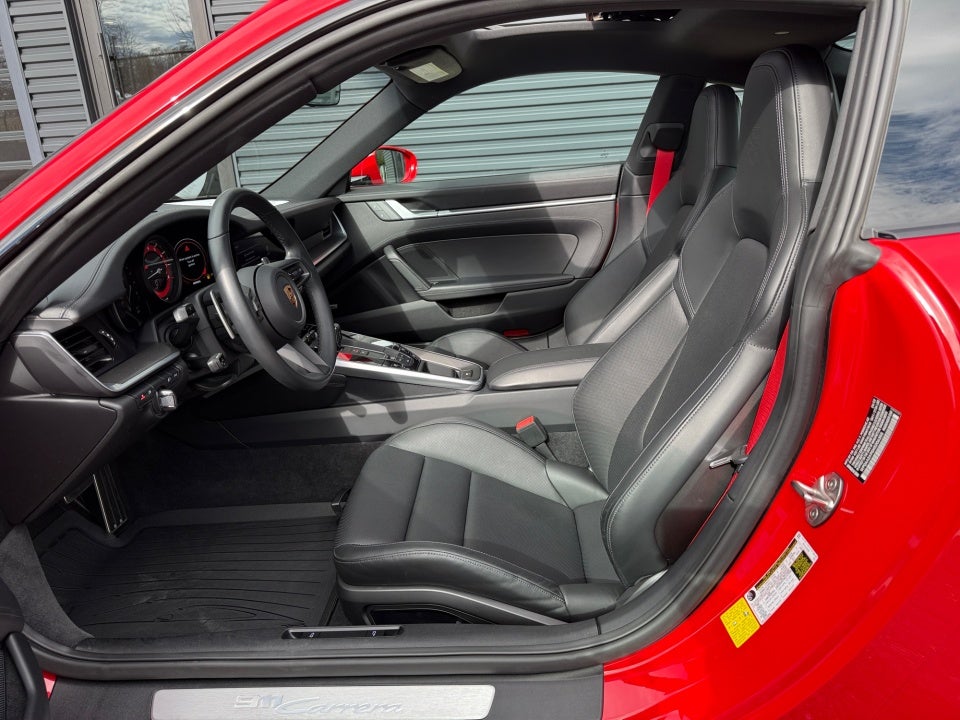 2022 Porsche 911 Carrera