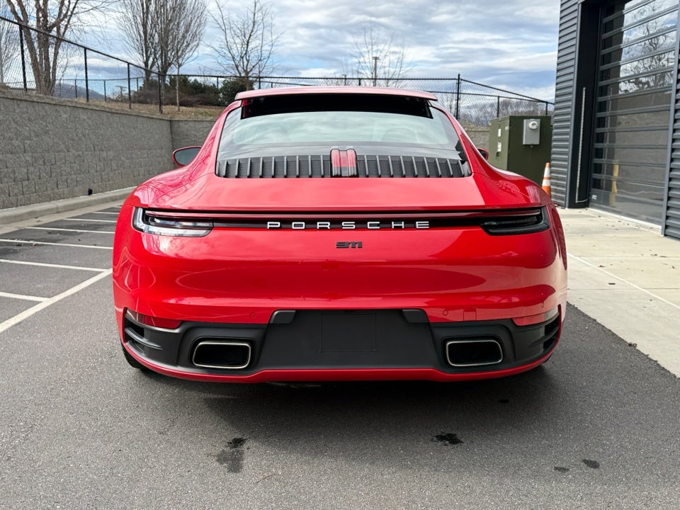 2022 Porsche 911 Carrera