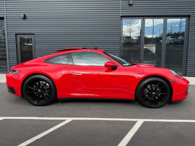 2022 Porsche 911 Carrera