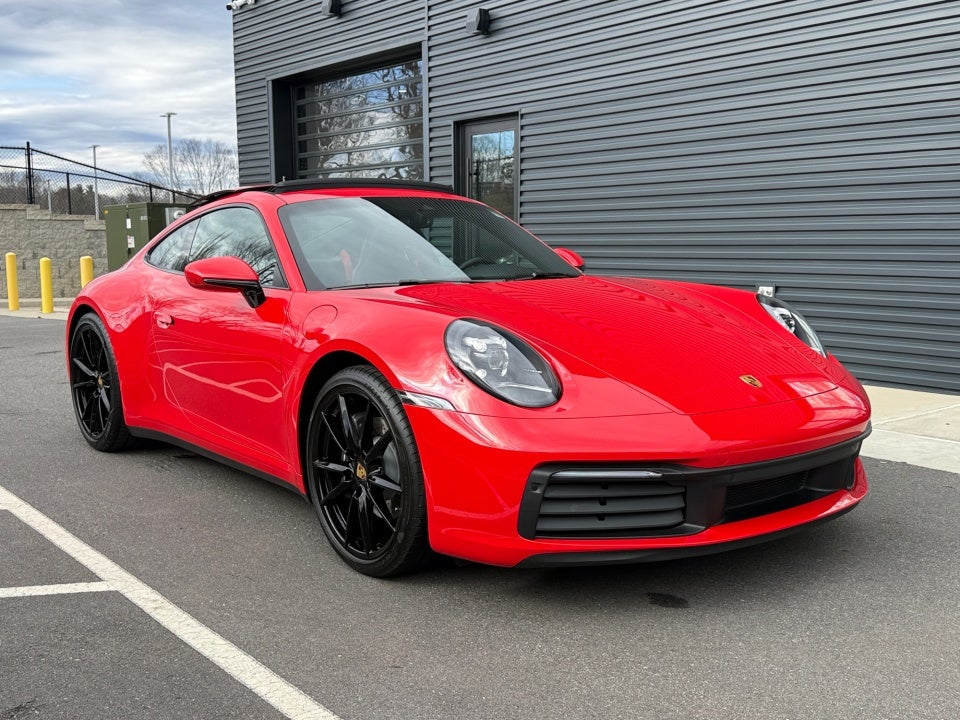 2022 Porsche 911 Carrera