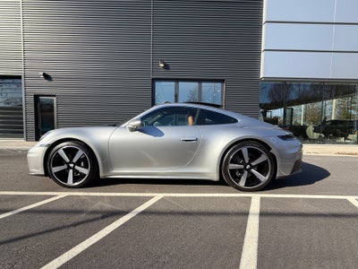 2025 Porsche 911 Carrera