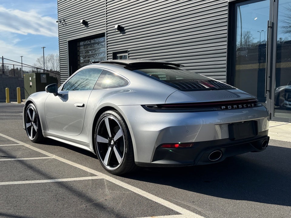 2025 Porsche 911 Carrera