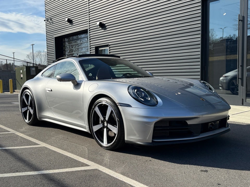 2025 Porsche 911 Carrera