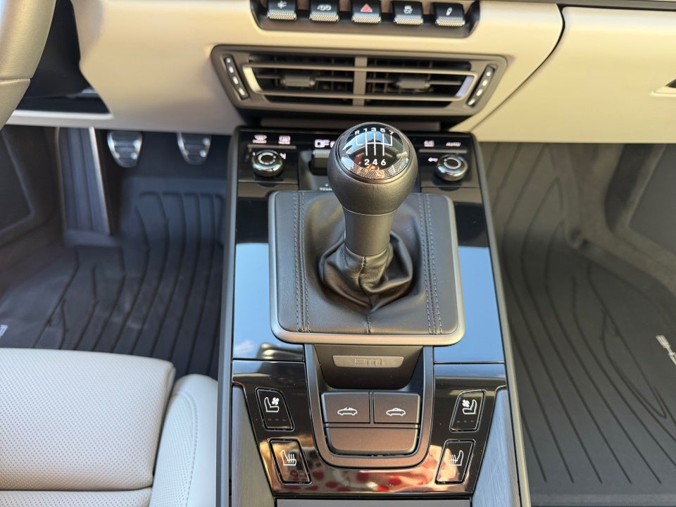 2022 Porsche 911 Targa 4S