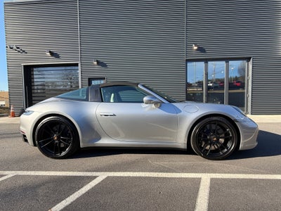 2022 Porsche 911 Targa 4S