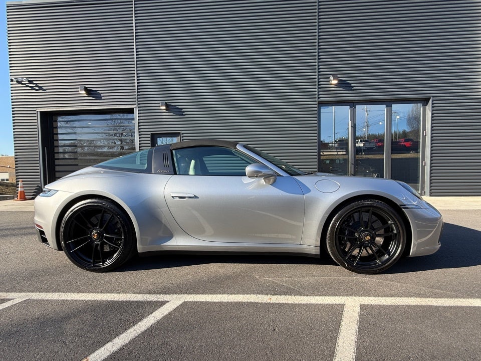2022 Porsche 911 Targa 4S
