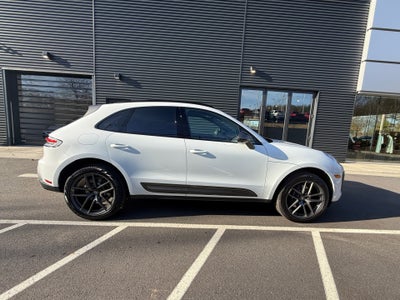 2025 Porsche Macan T