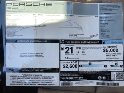 2023 Porsche Macan Base