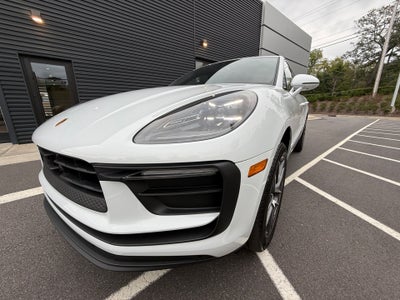 2025 Porsche Macan Base