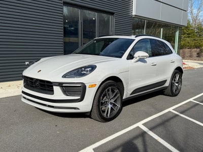 2025 Porsche Macan Base